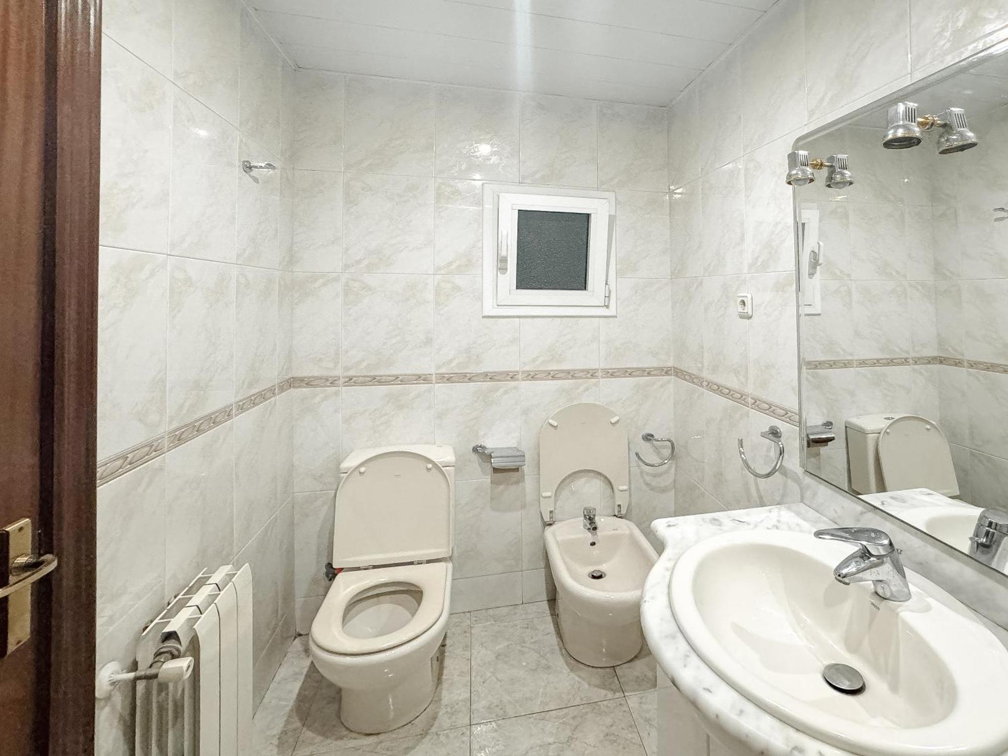 Charming Rooms In Shared Apartment Near Camp Nou Barcelona Exterior foto