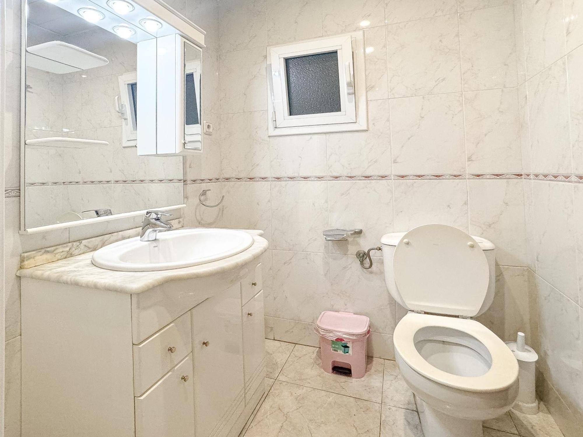 Charming Rooms In Shared Apartment Near Camp Nou Barcelona Exterior foto