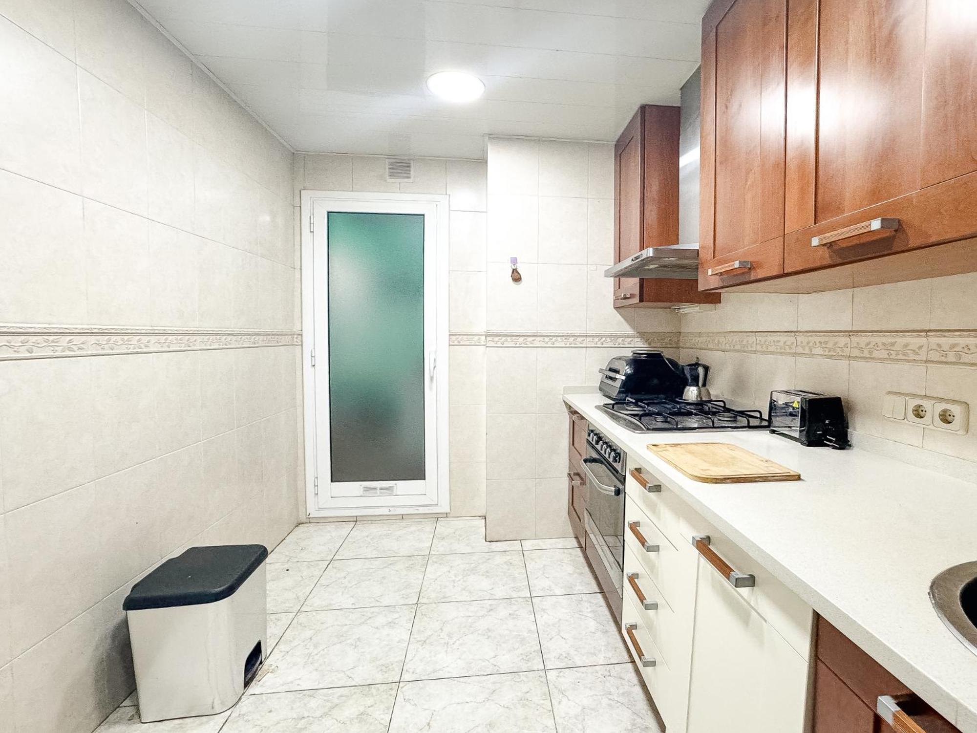 Charming Rooms In Shared Apartment Near Camp Nou Barcelona Exterior foto